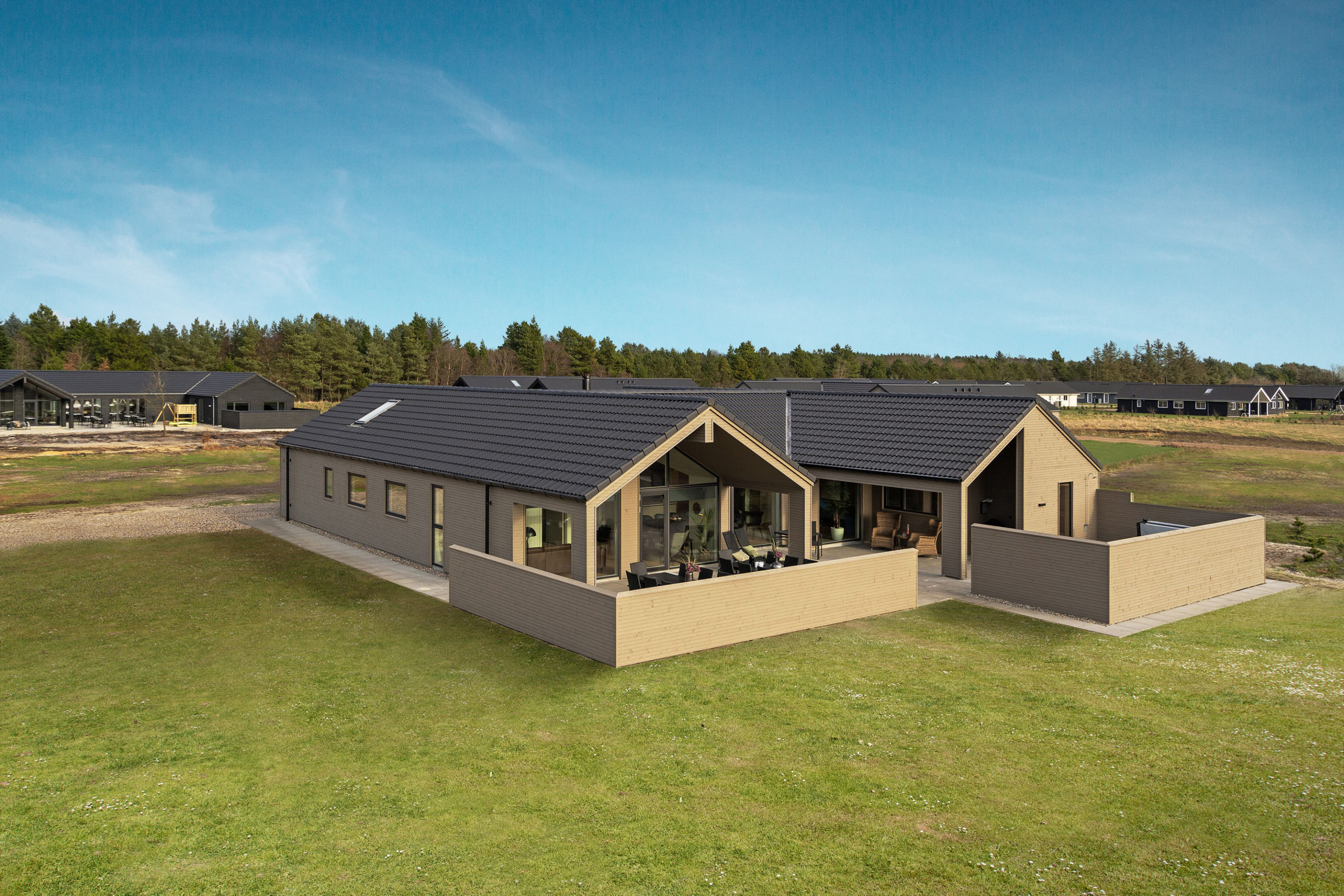 Skanlux poolhus til udlejning