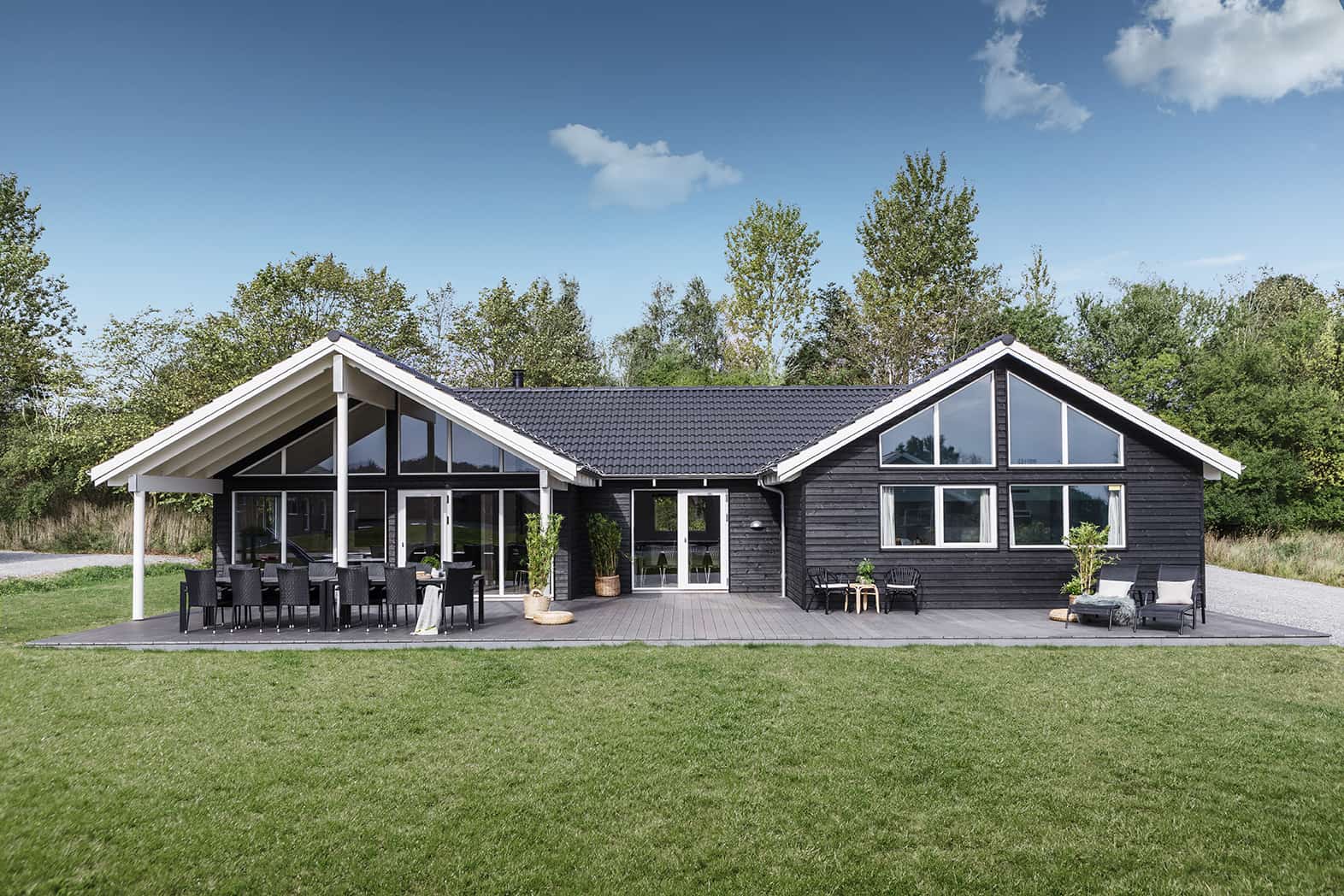 Skanlux Aqua sommerhus med pool og aktivitetsrum