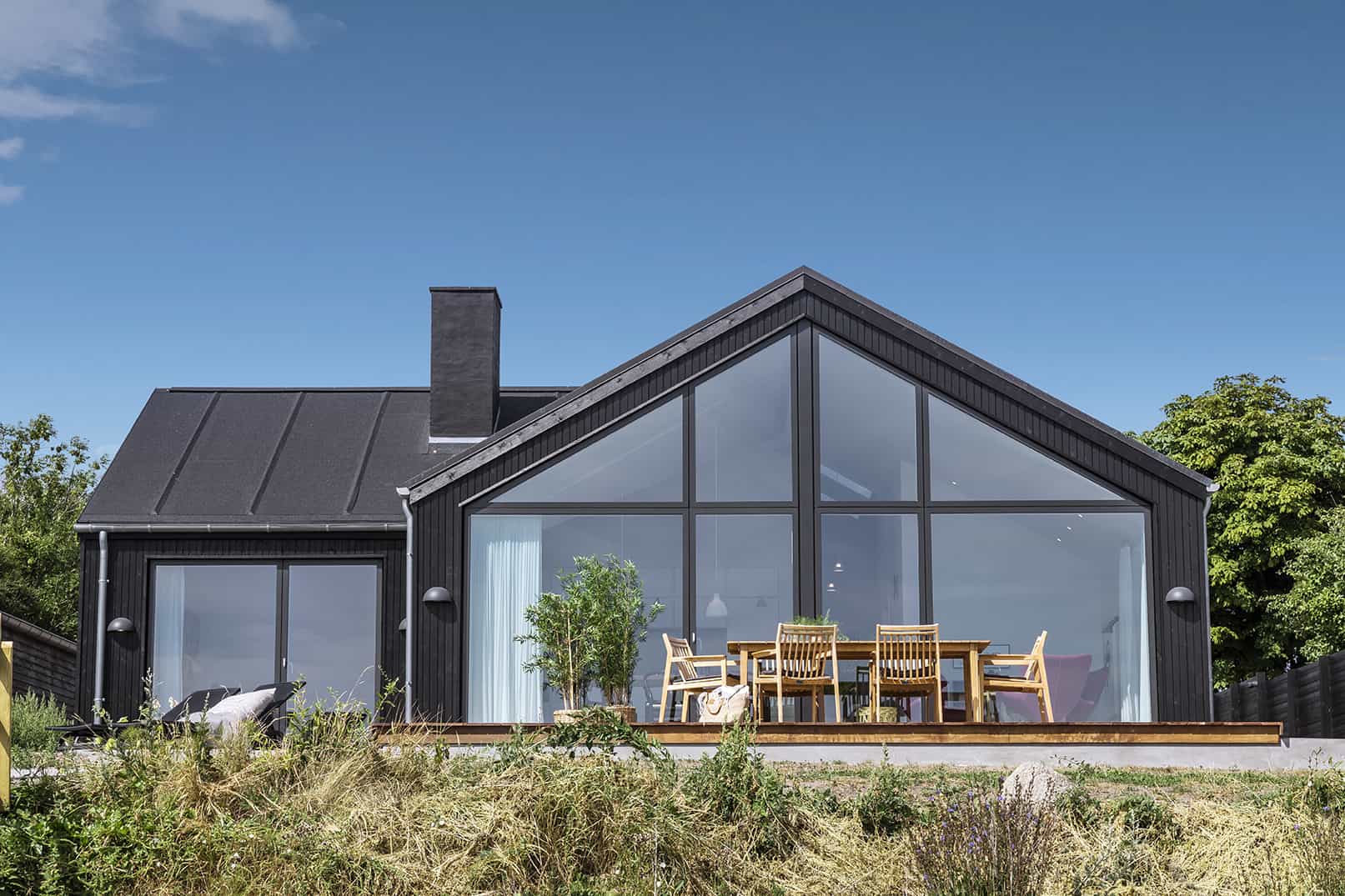 Bygge nyt eller købe brugt sommerhus. Skanlux Byggefirma guide.