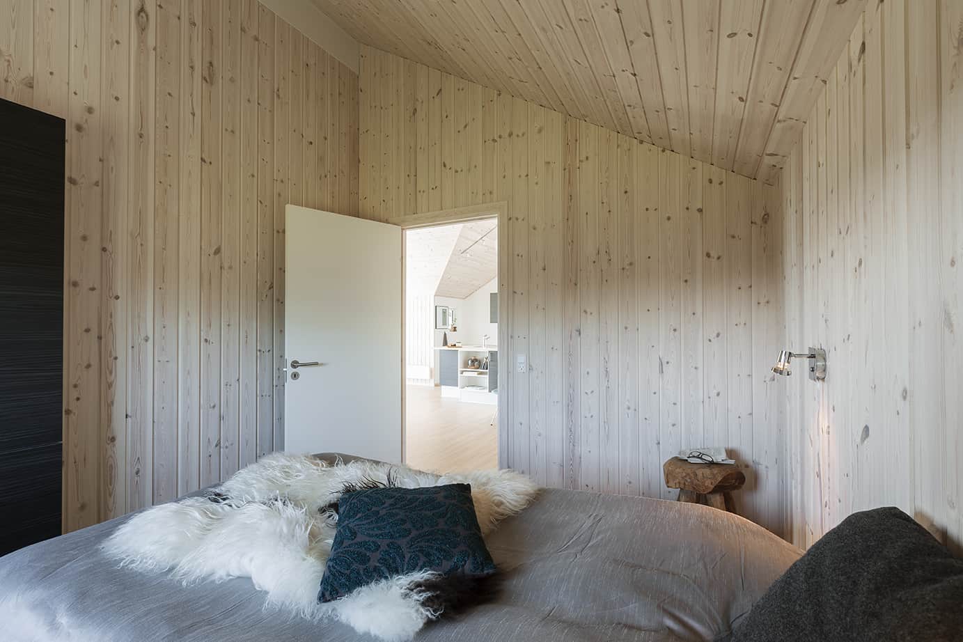 Trend Basic sommerhus fra Skanlux. Moderne og hyggeligt fristed.