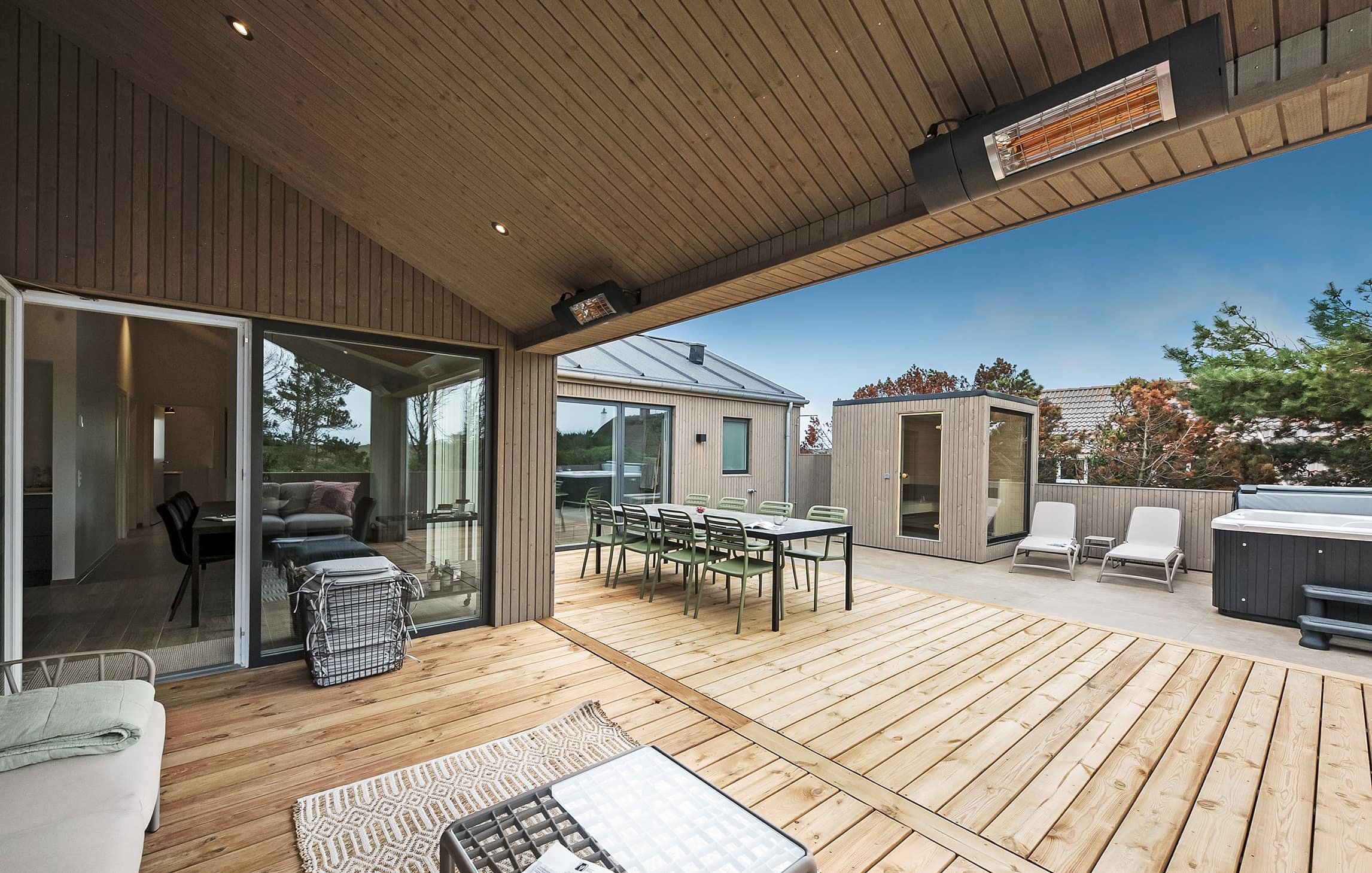 Skanlux Aqua+ luksussommerhus med pool