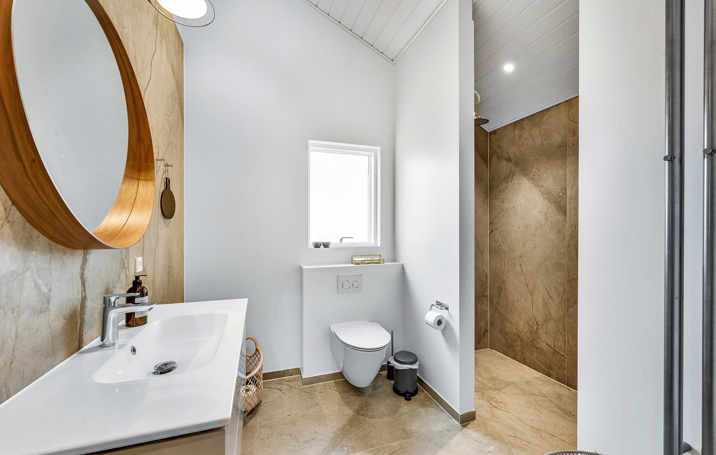 Skanlux Aqua+ luksussommerhus med pool