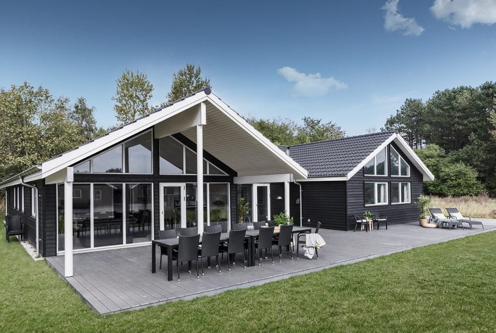 Skanlux Aqua sommerhus med pool og aktivitetsrum