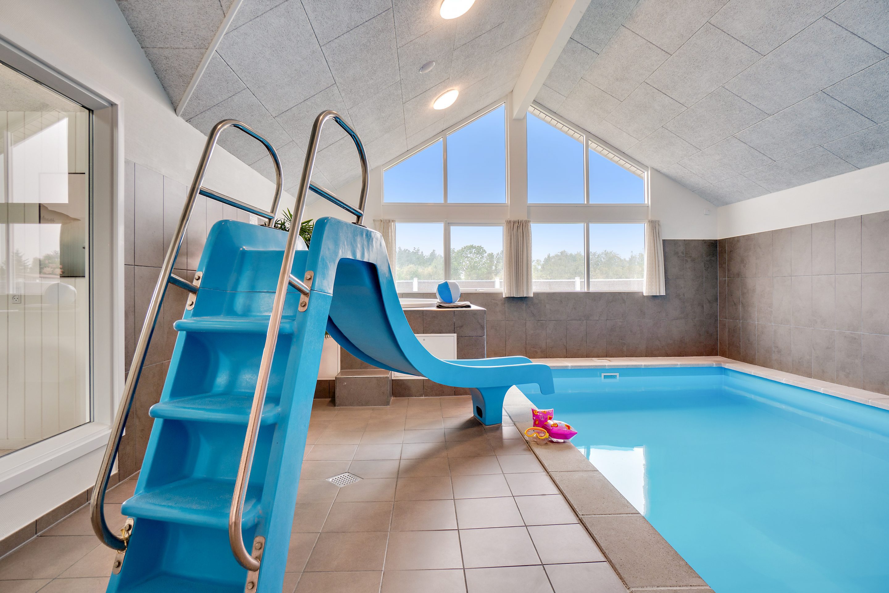 Skanlux Aqua 242 poolhus