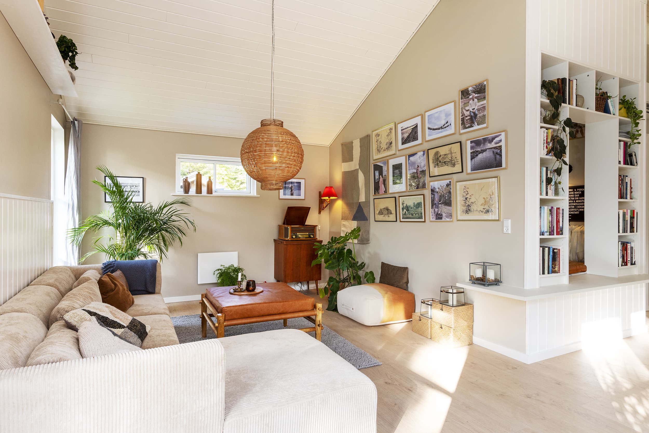 Sommerdrømme TV2 2022 - Anja og Markus stue. Skanlux sommerhus