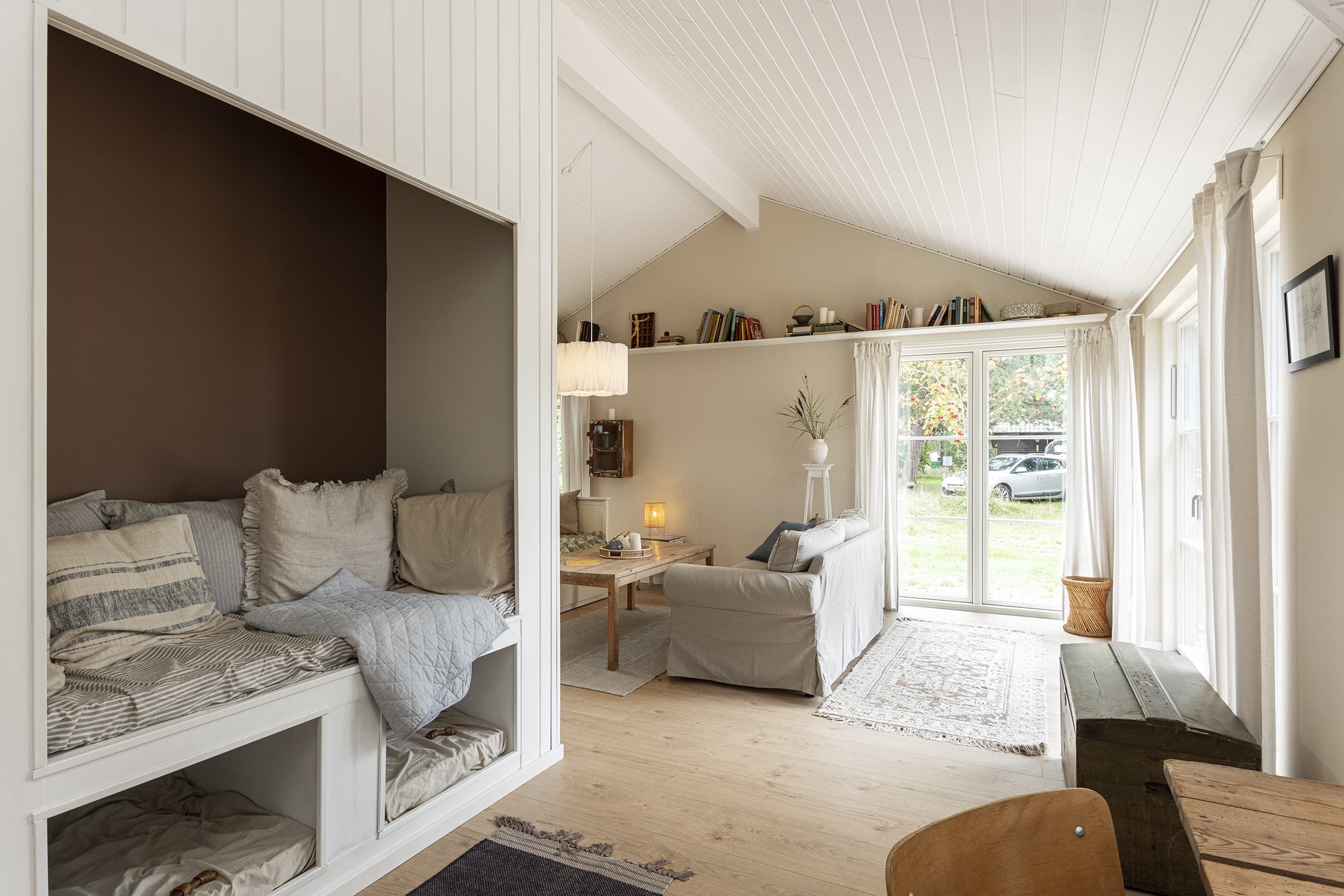 Sommerdrømme TV2 2022 - Belinda og Mathilde stue. Skanlux sommerhus