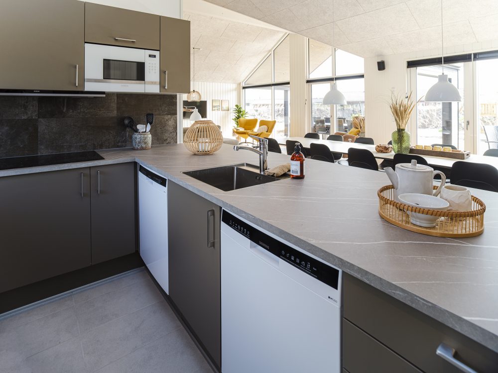 Sommerhus med to opvaskemaskiner i køkken
