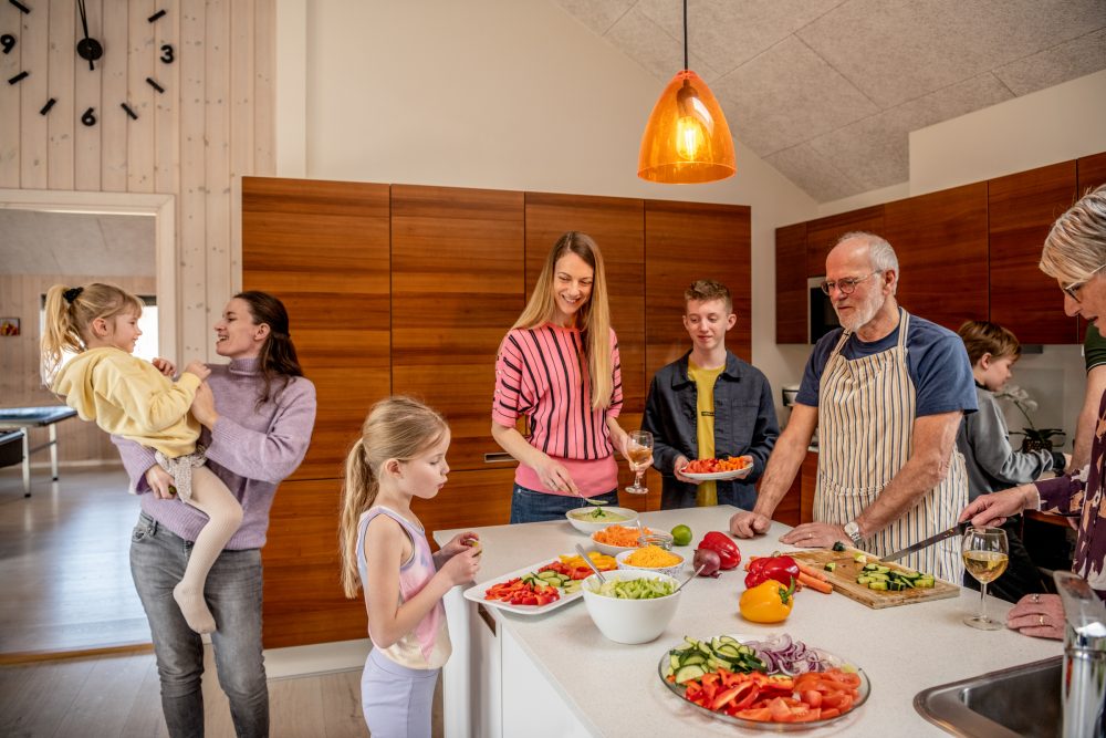 Stort køkken med plads til mange mennesker