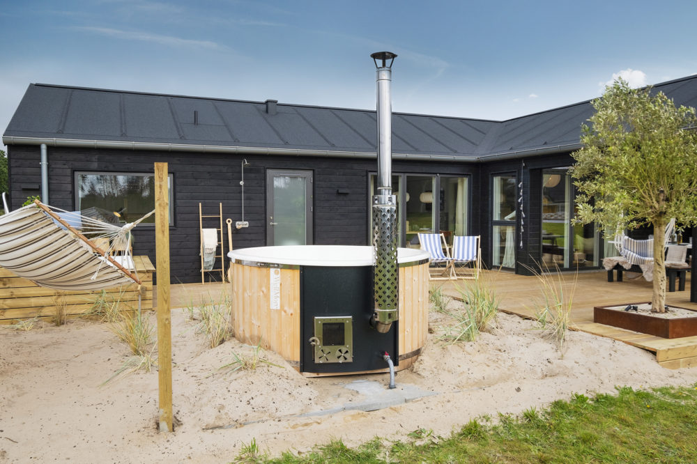 TV 2 Sommerdrømme 2024 terrasse med vildmarksbad