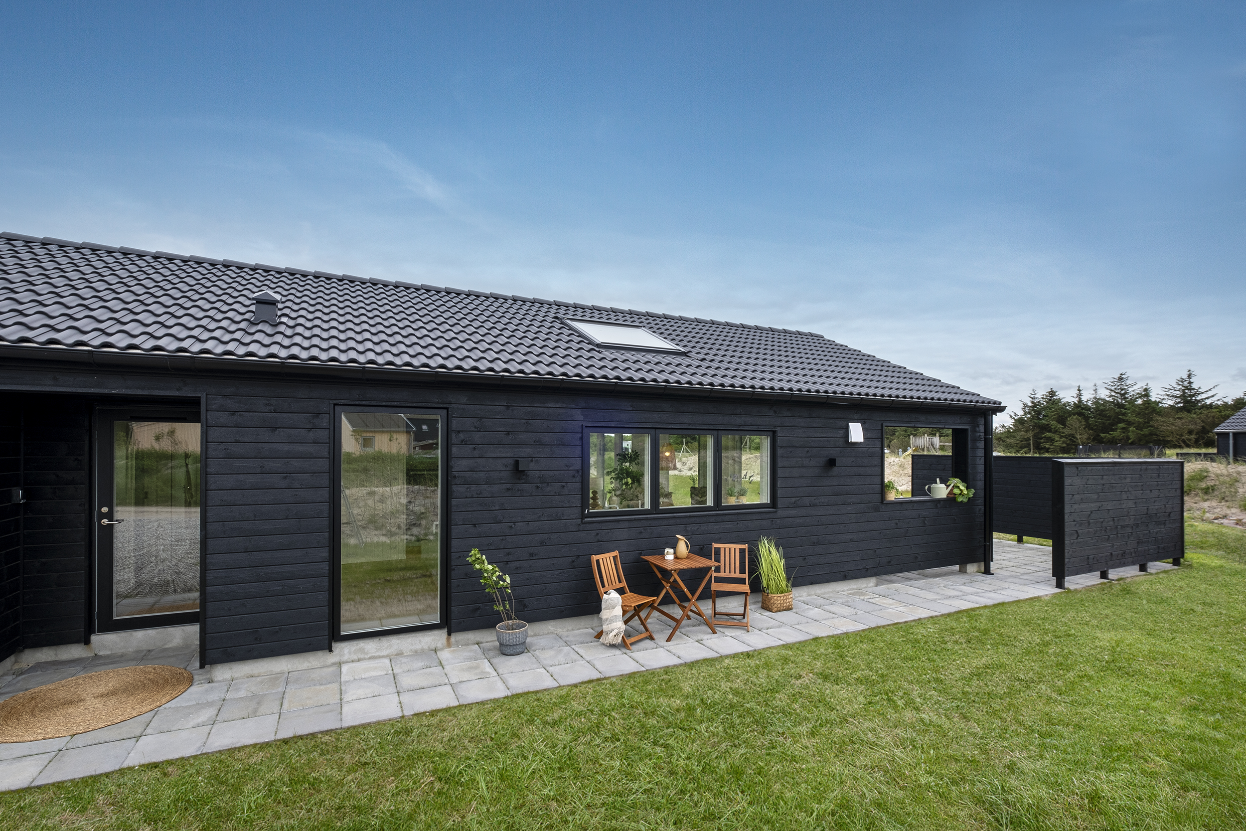 Skanlux Trend Basic 98 sommerhus - facade med indgangsparti