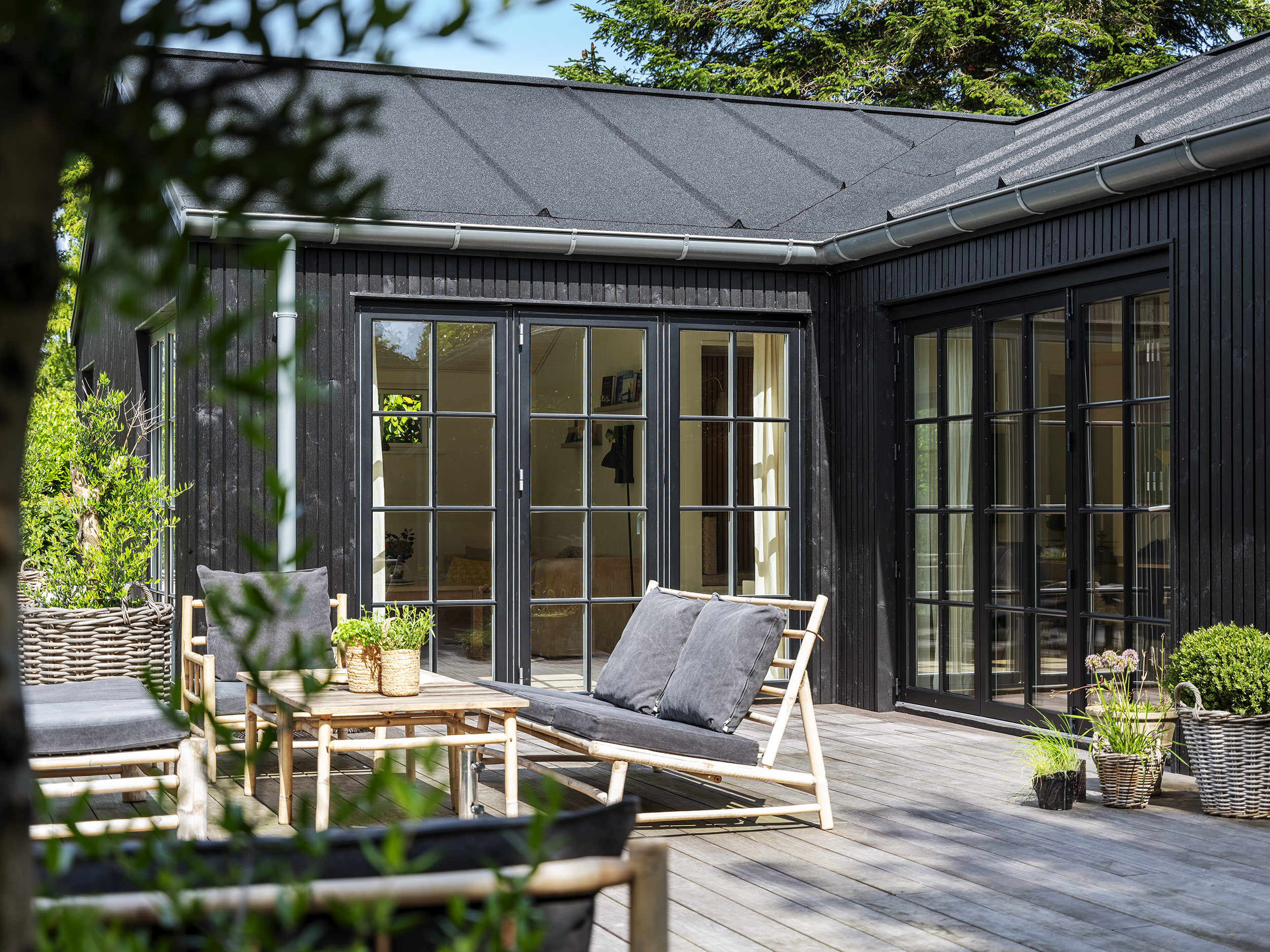 Skanlux Trend sommerhus med sprossede vinduer