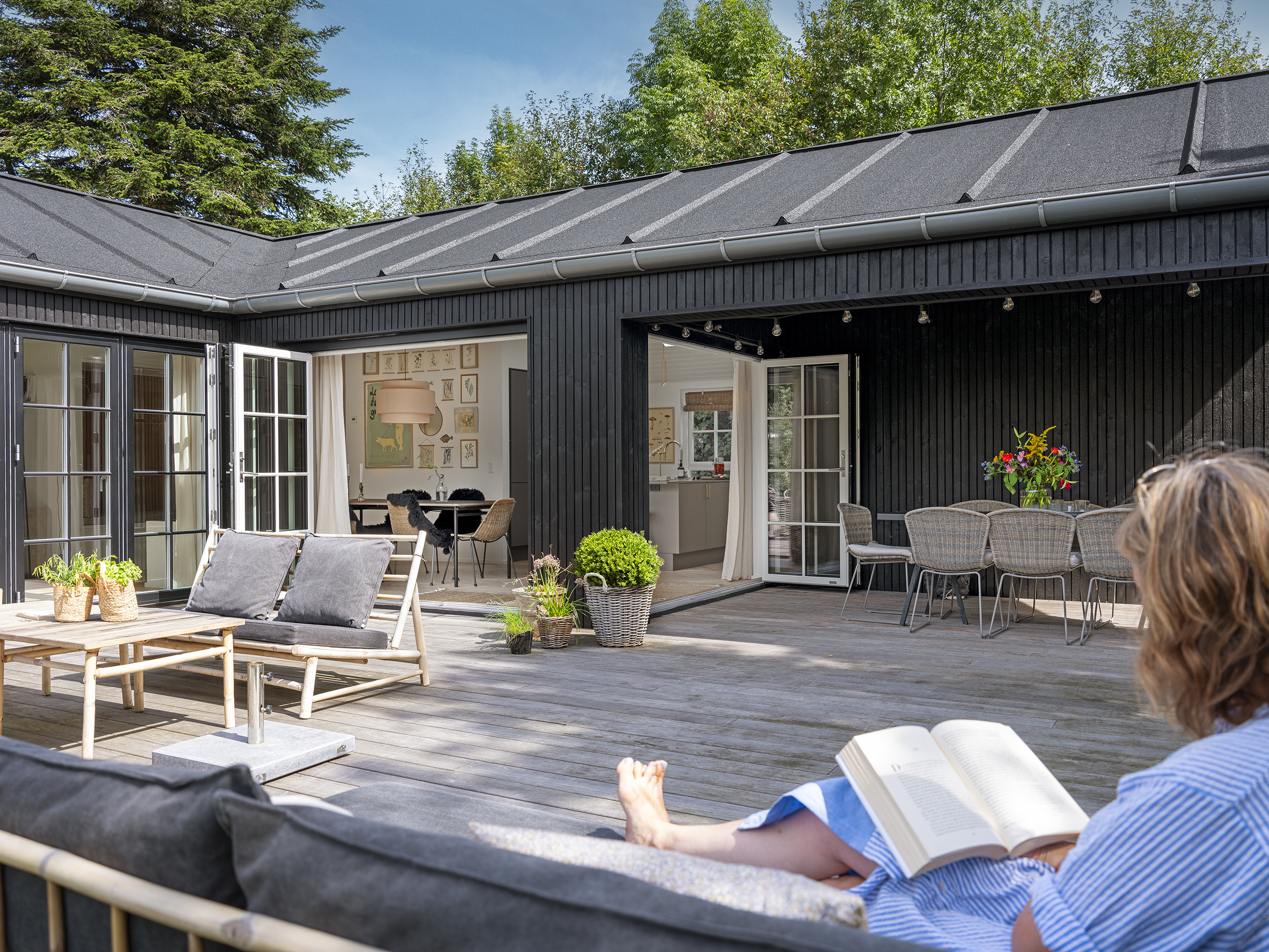 Skanlux Trend sommerhus med sprossede vinduer