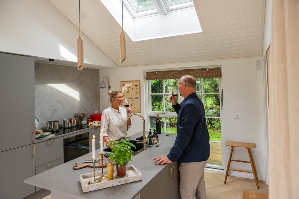 Mads og Mette i deres Skanlux sommerhus